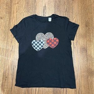 NWT Graphic Tee hearts short sleeve